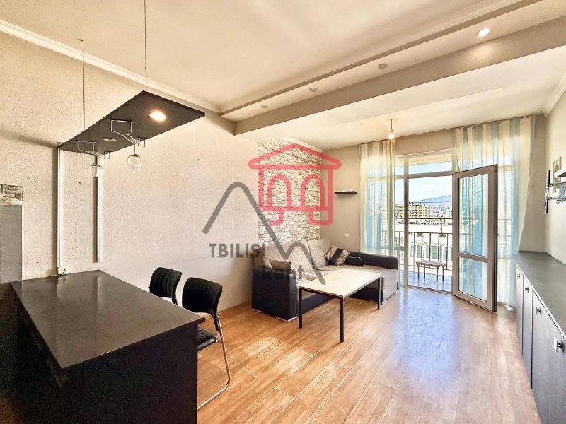 A bright and cozy two-bedroom apartment in a new building, featuring a spacious living room and a balcony. It has a well-designed layout, a modern kitchen, and everything you need for a comfortable life—central heating, an air conditioner, and a dishwasher. — фото 1