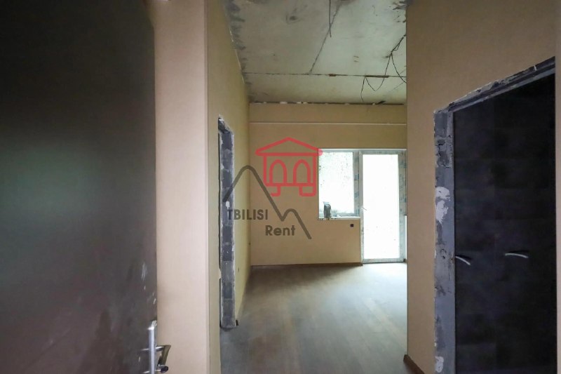 The four apartments are currently listed under a single cadastral code. A separate cadastral code for each apartment will be available after building commissioning. Commissioning is expected within one year. First, a road must be constructed in front of the building; then the architect must prepare an updated plan; after that, the building will be commissioned. — фото 3